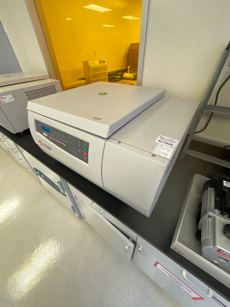 Image of Beckman Coulter Allegra X-15R Refrigerated Centrifuge with Rotor and Buckets